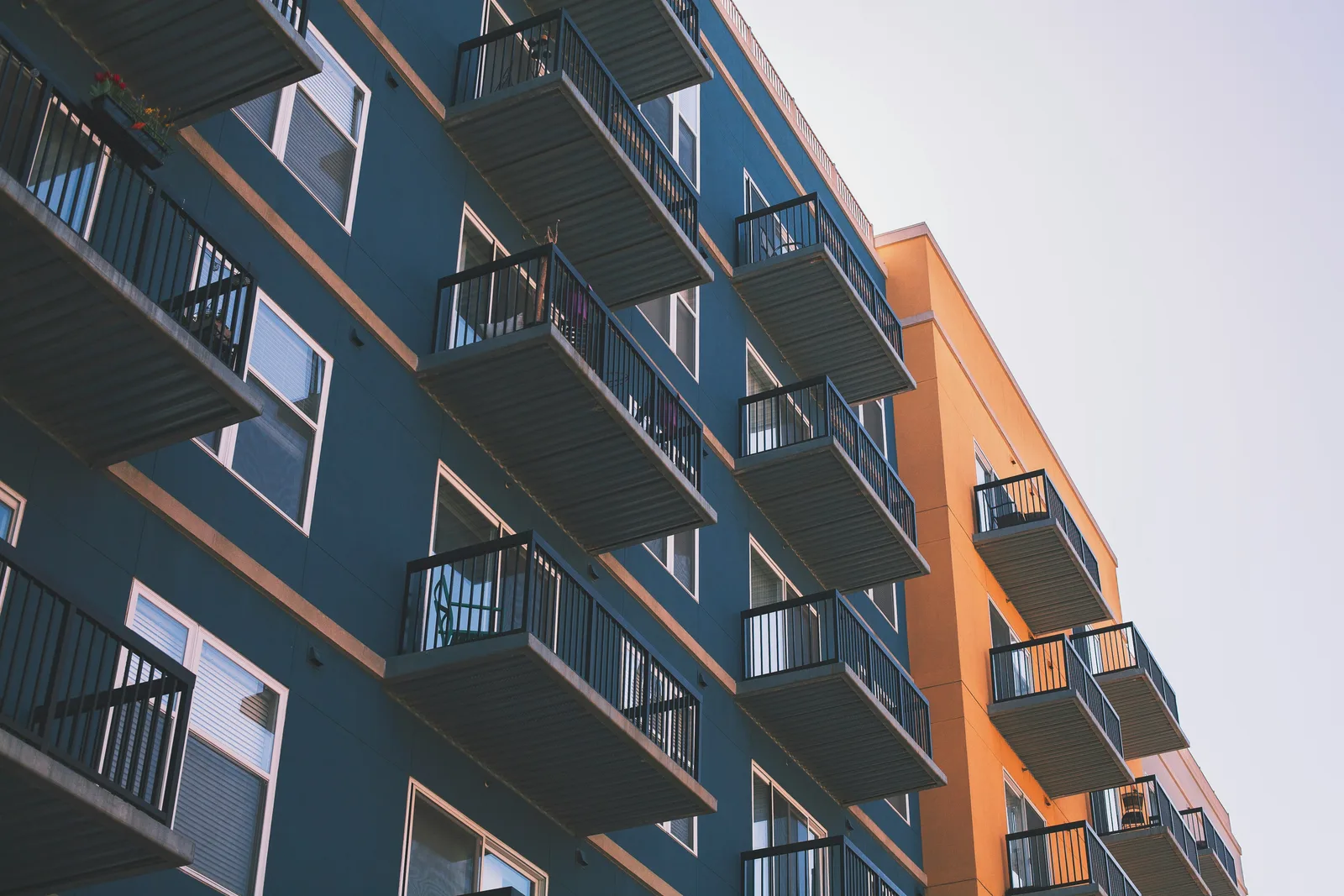 What is a Package Lock Box For Apartments? - package lock box for apartments